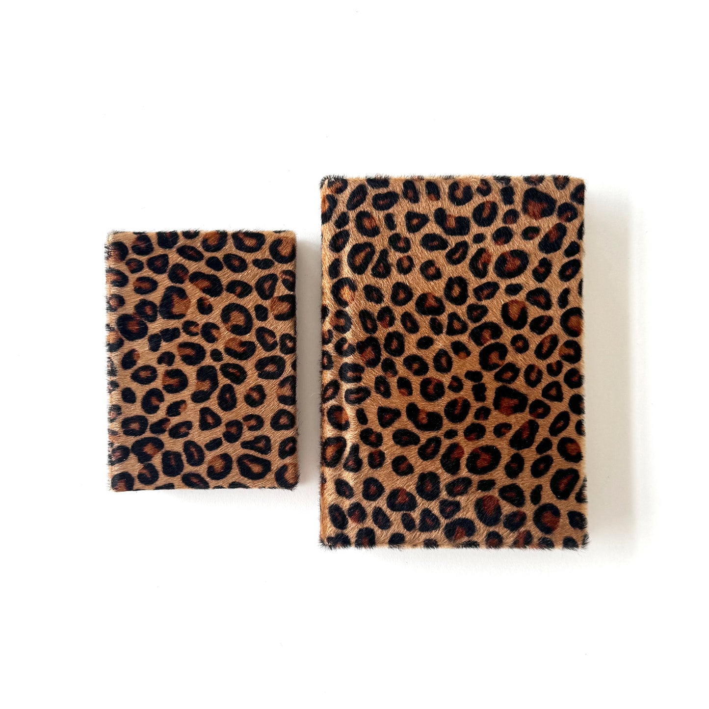 Handmade Leather Notebook No. 25 | 12,5 x 18 cm