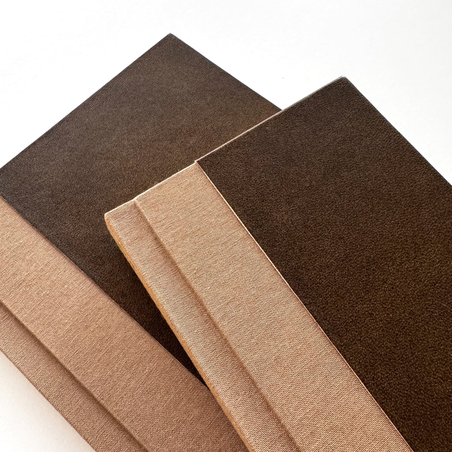 Handmade Leather Notebook No. 14 | 16,5 x 24 cm