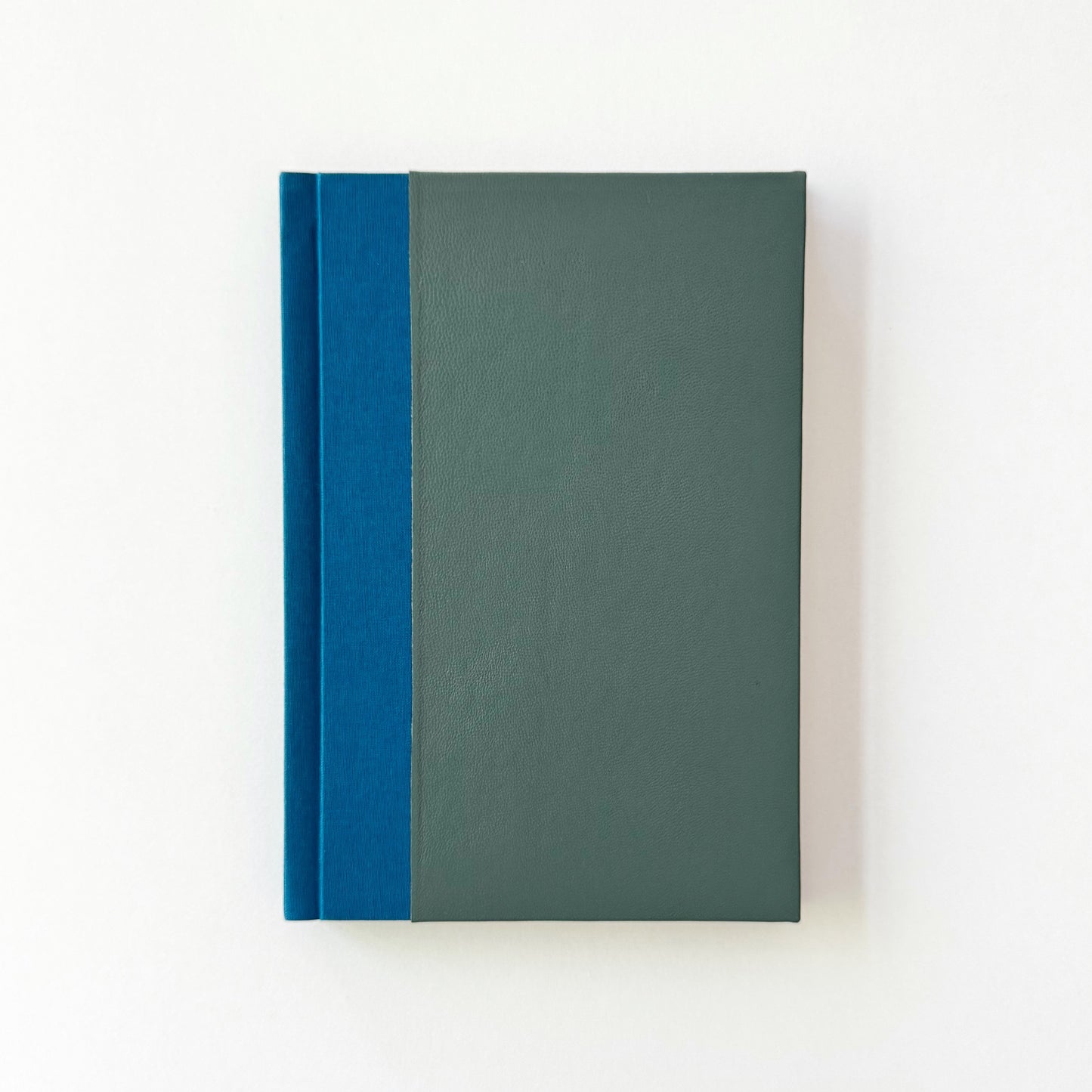 Handmade Leather Notebook TRIO 27 | 16,5 x 24 cm