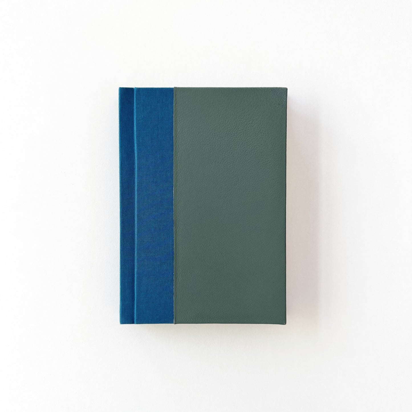 Handmade Leather Notebook TRIO 27 | 12,5 x 18 cm