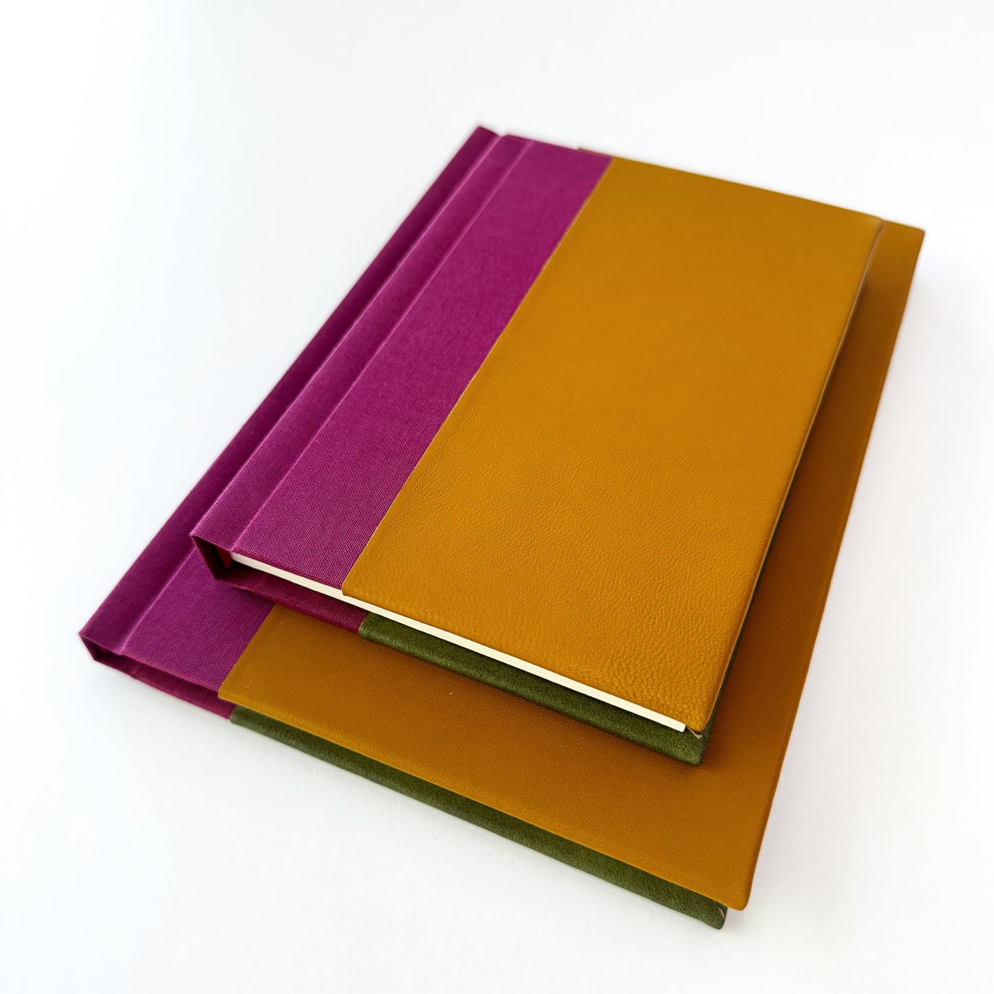 Handmade Leather Notebook TRIO 28 | 12,5 x 18 cm