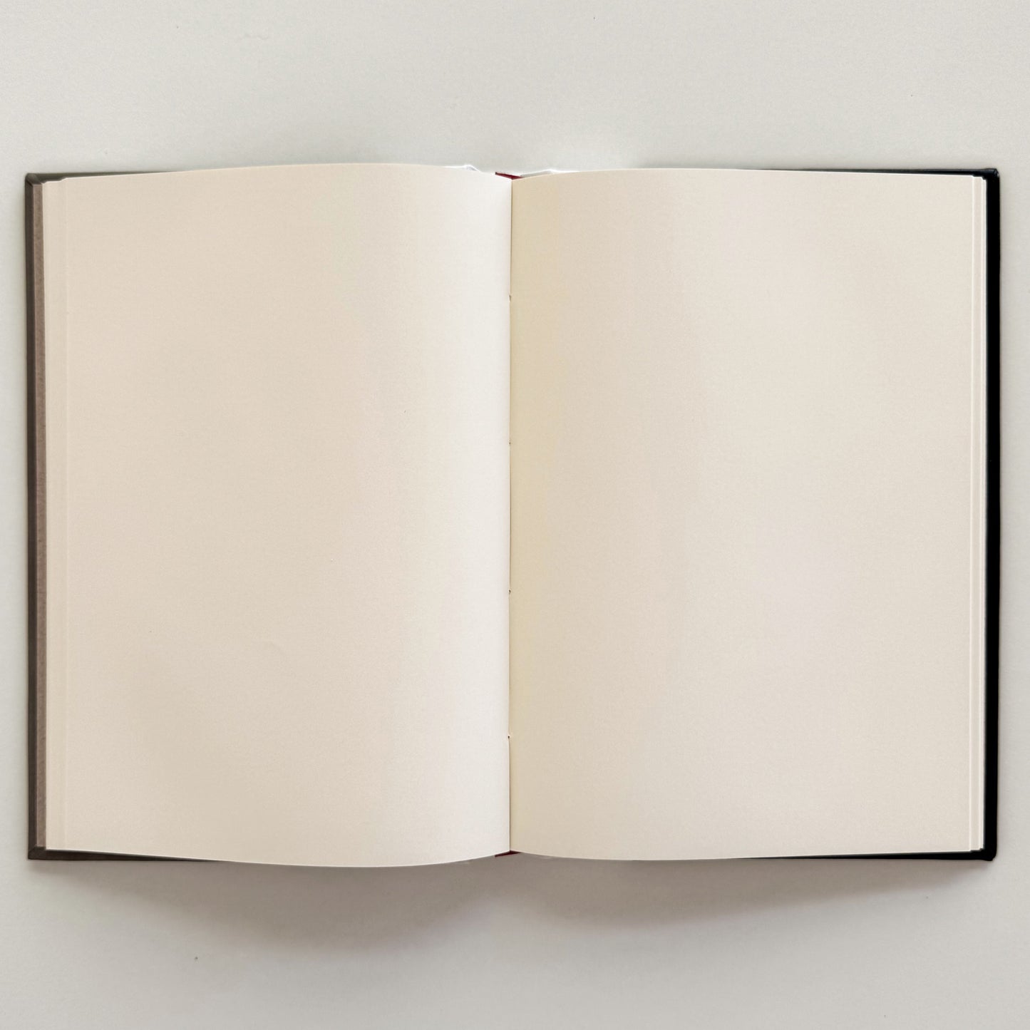 Handmade Leather Notebook TRIO 29 | 16,5 x 24 cm