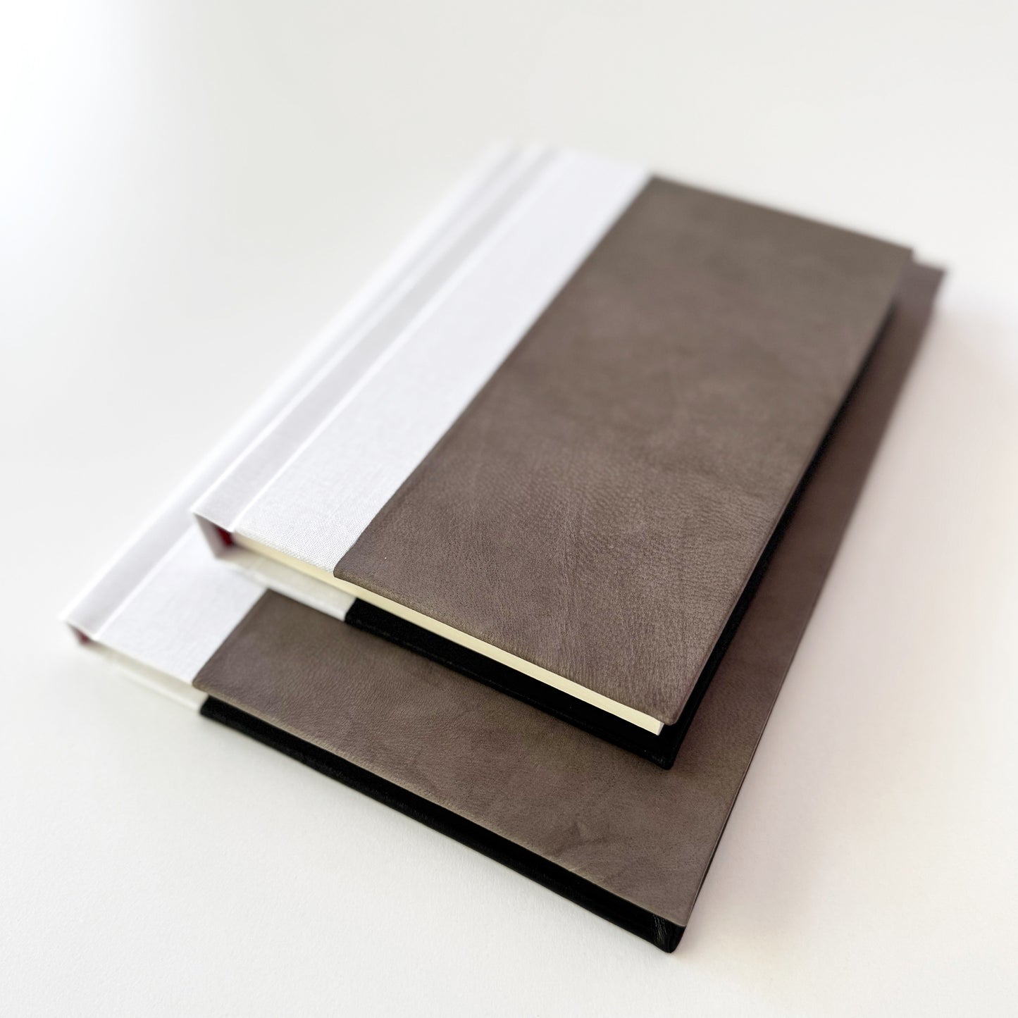 Handmade Leather Notebook TRIO 29 | 12,5 x 18 cm