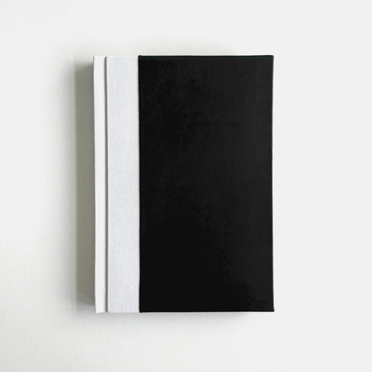 Handmade Leather Notebook No. 12 | 16,5 x 24 cm
