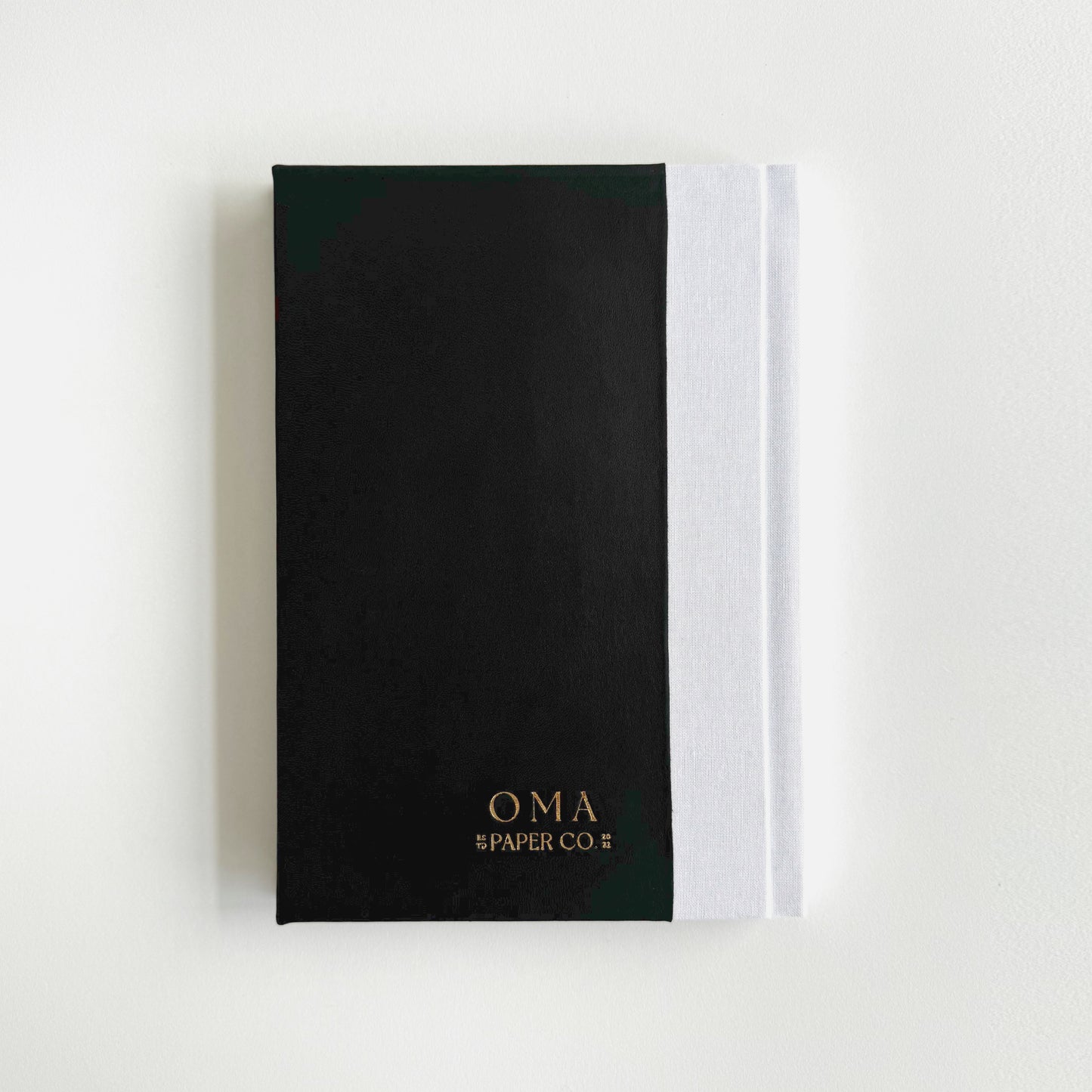 Handmade Leather Notebook No. 12 | 16,5 x 24 cm