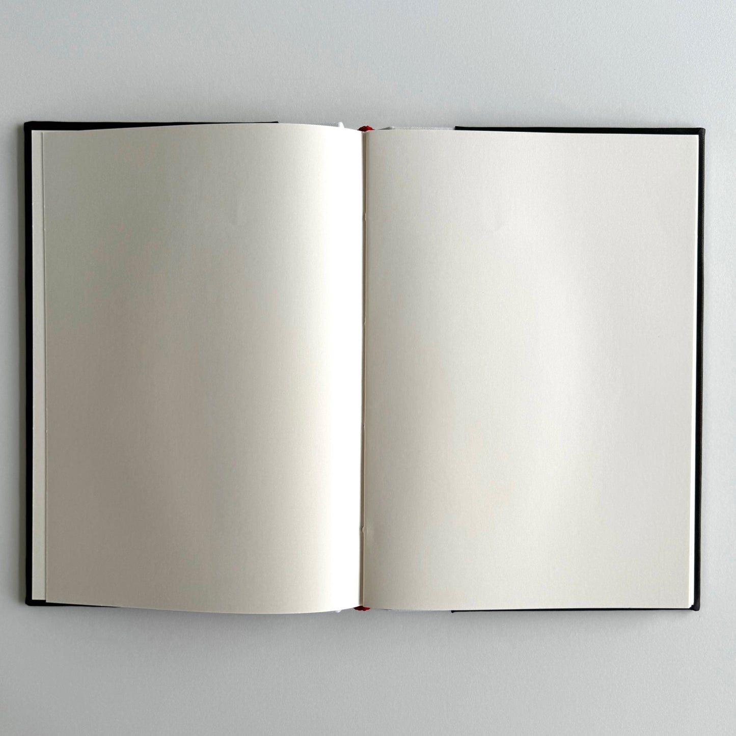 Handmade Leather Notebook No. 12 | 16,5 x 24 cm