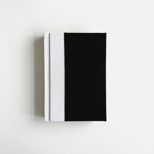 Handmade Leather Notebook No. 12 | 12,5 x 18 cm
