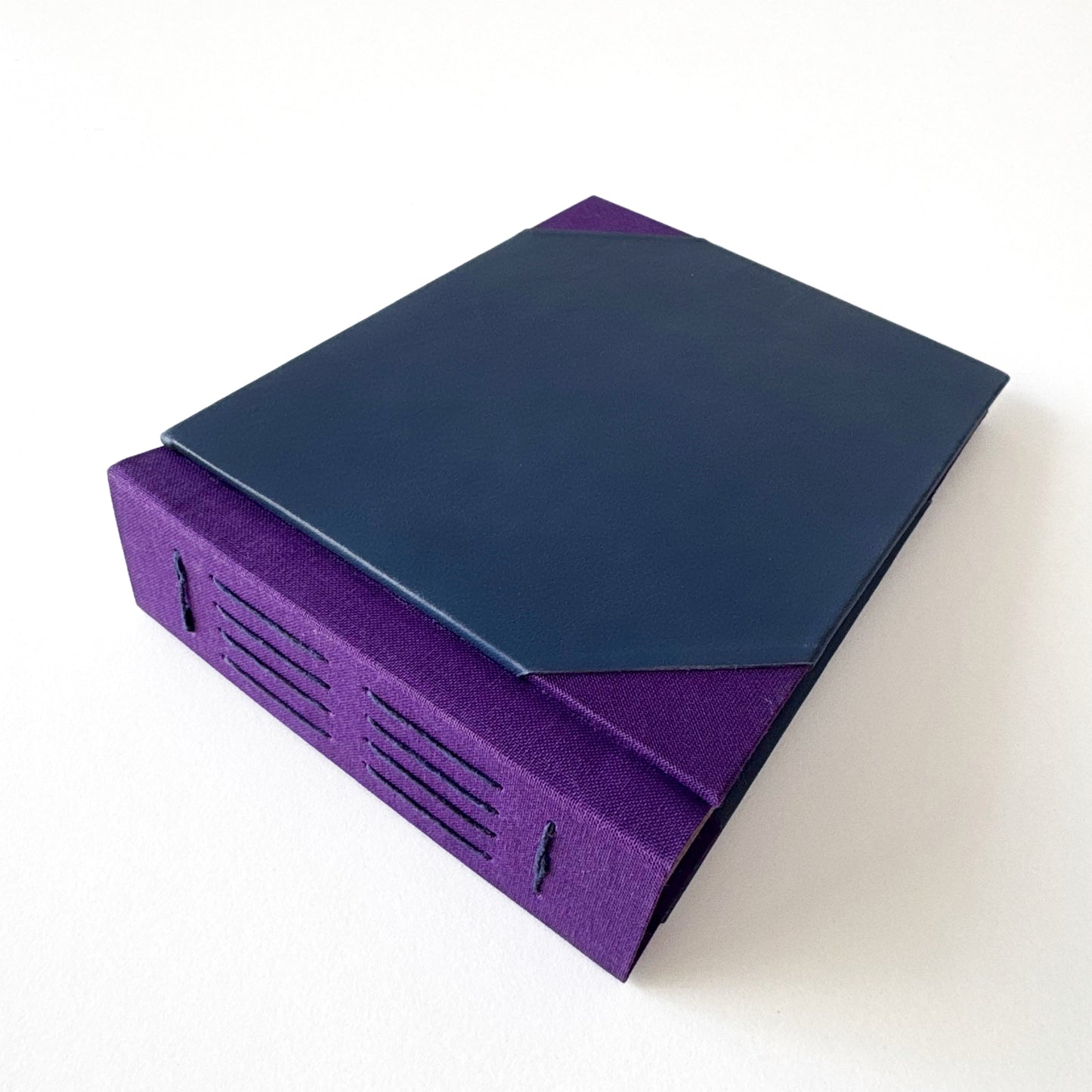 Handmade Leather Photo Album BLUEBERRY | 18 x 13 cm