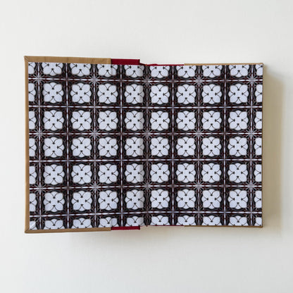 Handmade Leather Notebook ORNAMENTA 30 | 12,5 x 18 cm