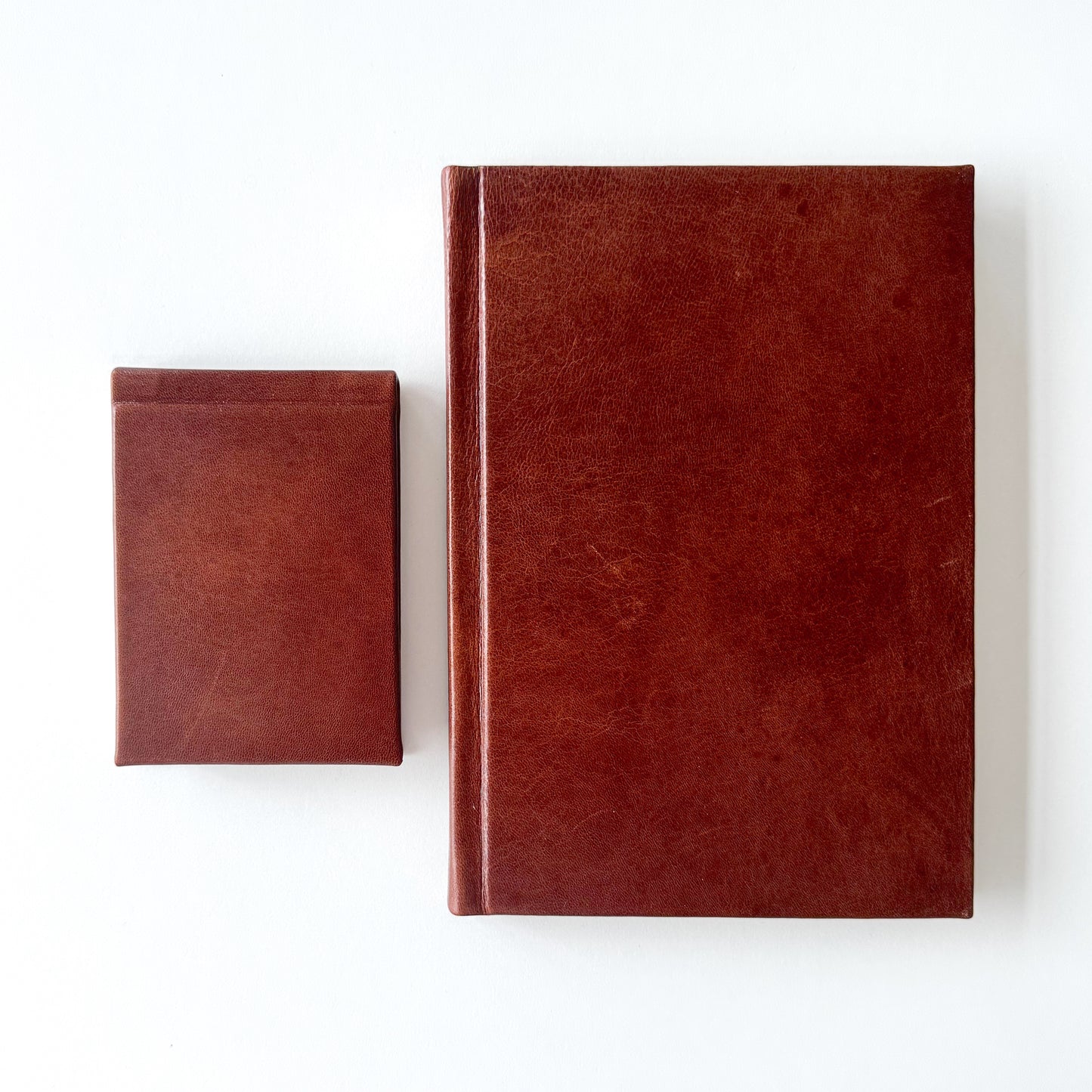 Handmade Leather Notebook No. 24 | 16,5 x 24 cm
