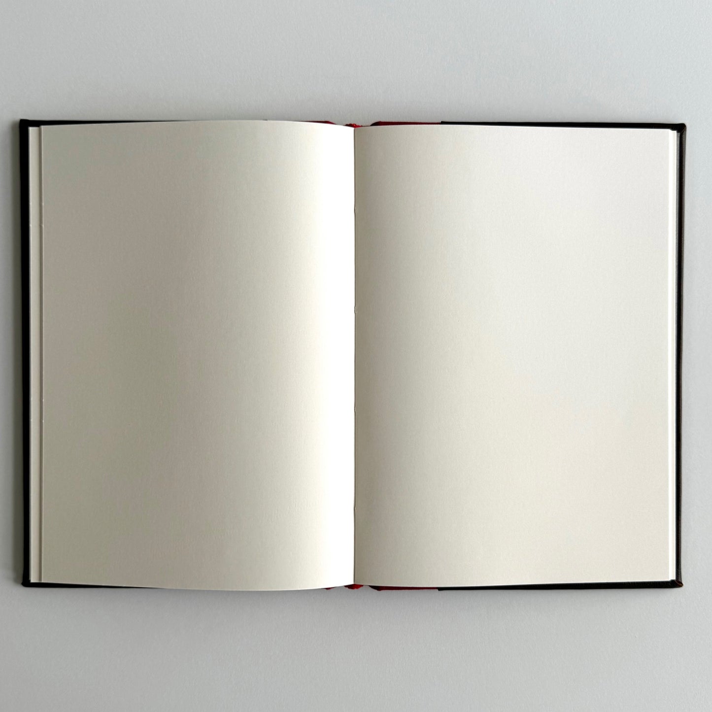 Handmade Leather Notebook No. 10 | 16,5 x 24 cm