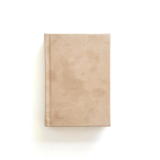 Handmade Leather Notebook No. 4 | 12,5 x 18 cm