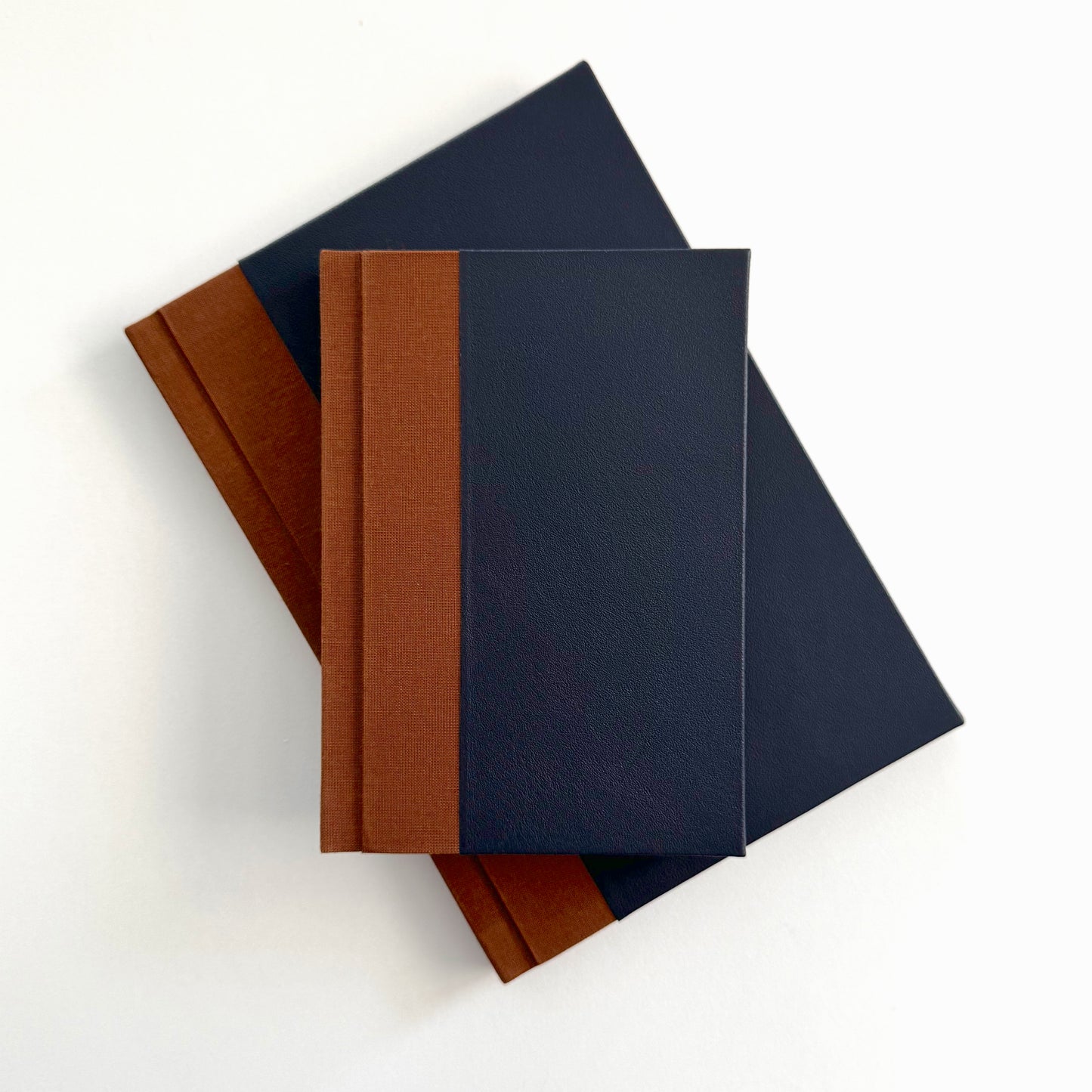 Handmade Leather Notebook No. 44 | 12,5 x 18 cm
