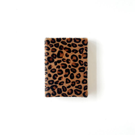 Handmade Leather Notebook No. 25T | 9 x 12,5 cm