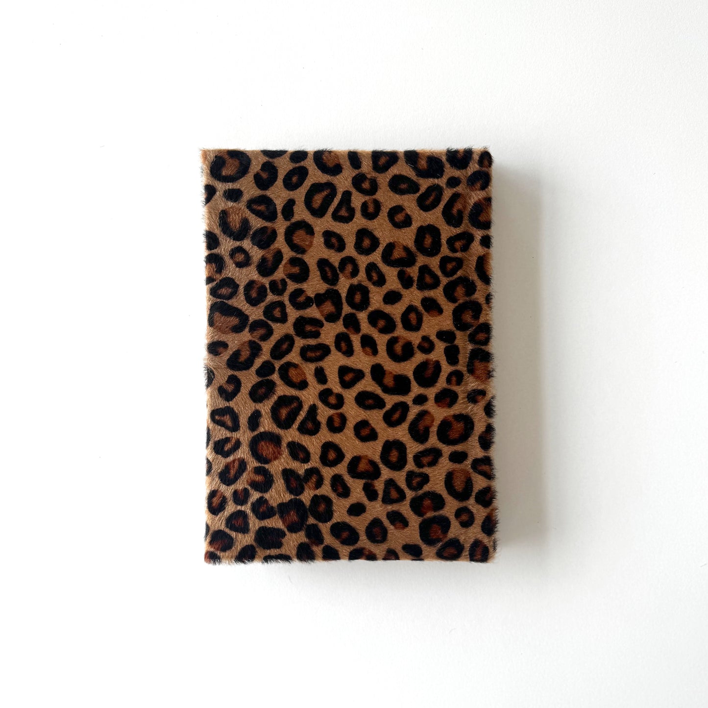 Handmade Leather Notebook No. 25 | 12,5 x 18 cm