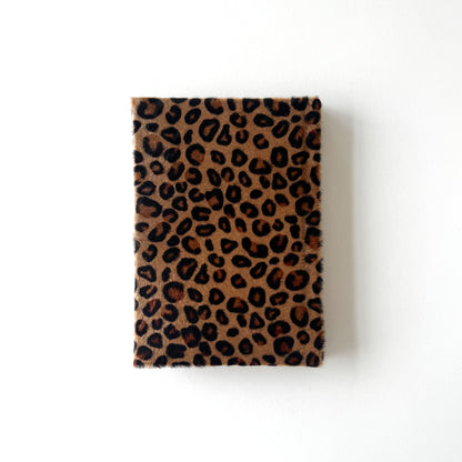 Handmade Leather Notebook No. 25 | 12,5 x 18 cm
