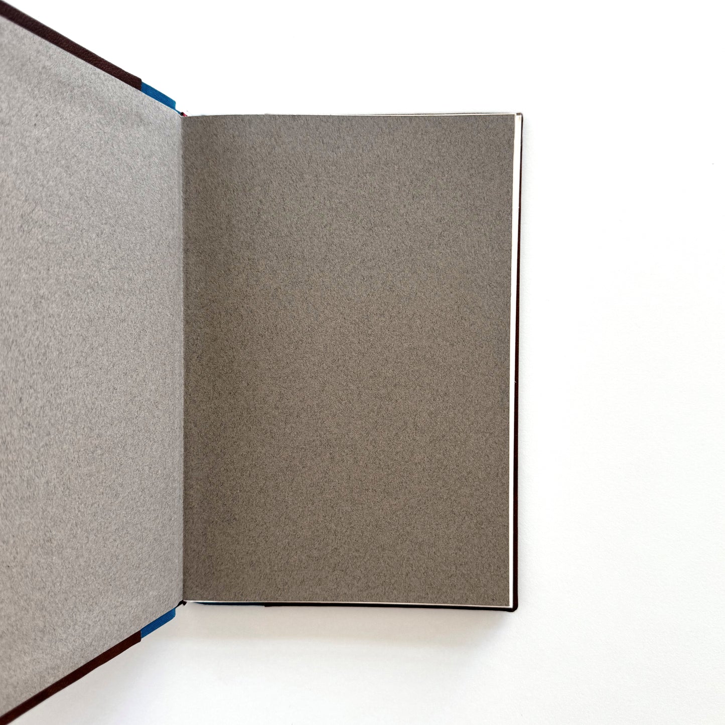 Handmade Leather Notebook No. 2 | 16,5 x 24 cm