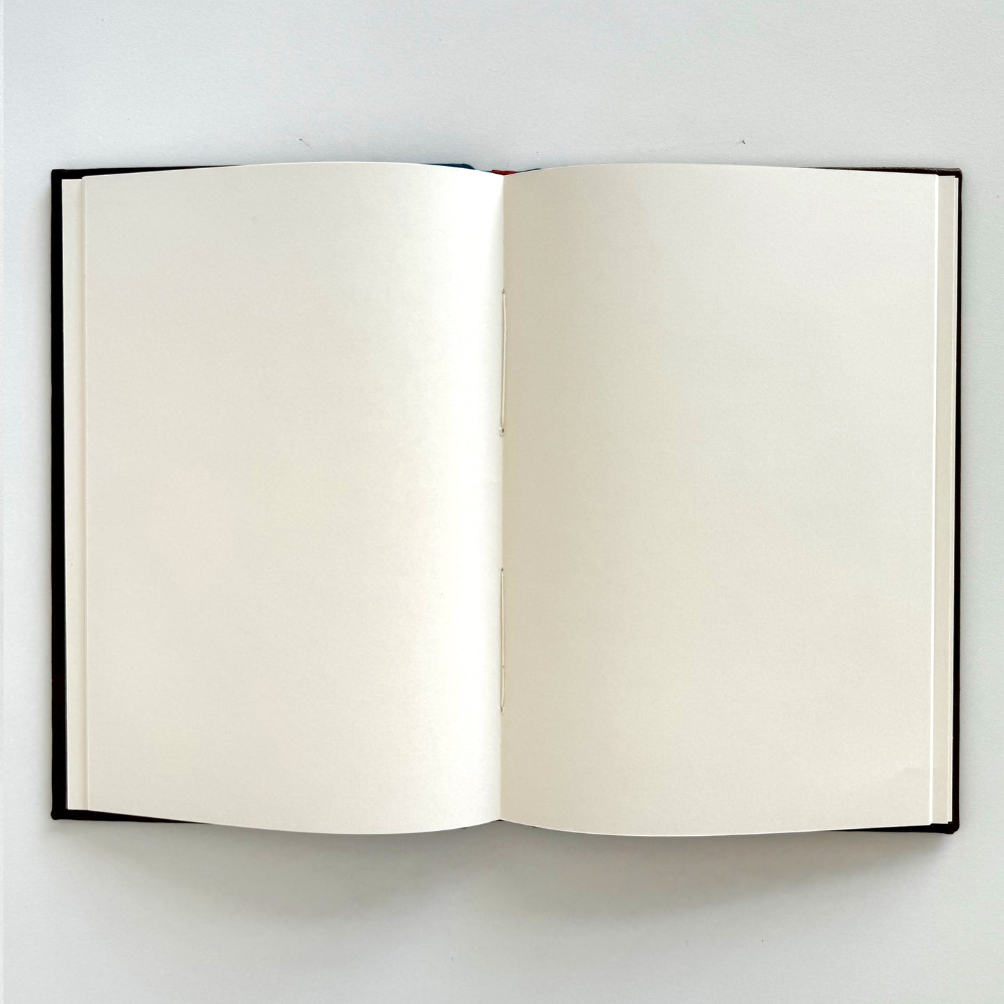 Handmade Leather Notebook No. 2 | 16,5 x 24 cm