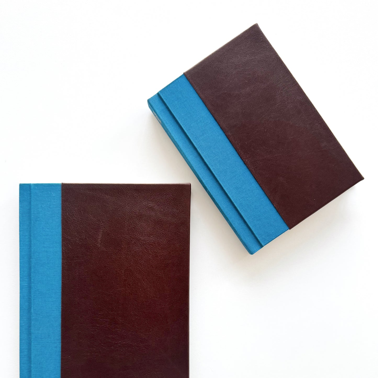 Handmade Leather Notebook No. 15 | 12,5 x 18 cm