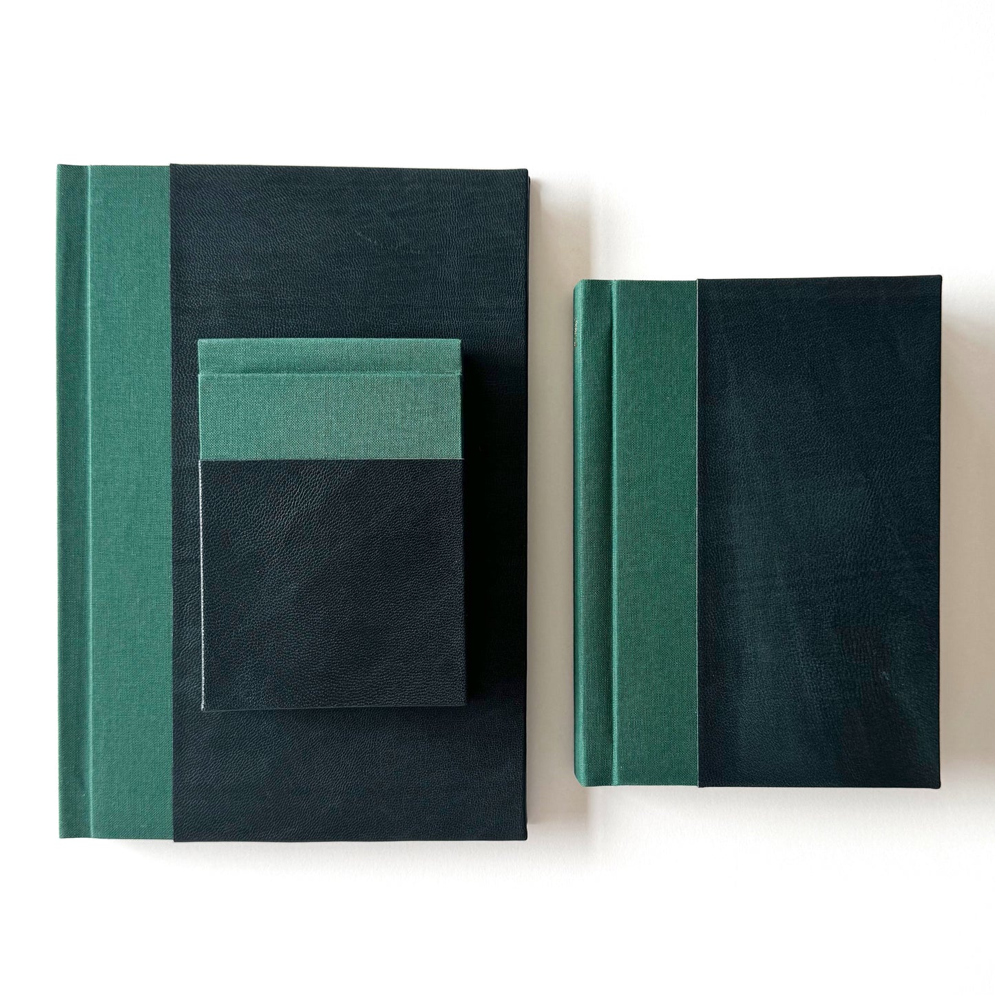 Handmade Leather Notebook No. 22 | 12,5 x 18 cm