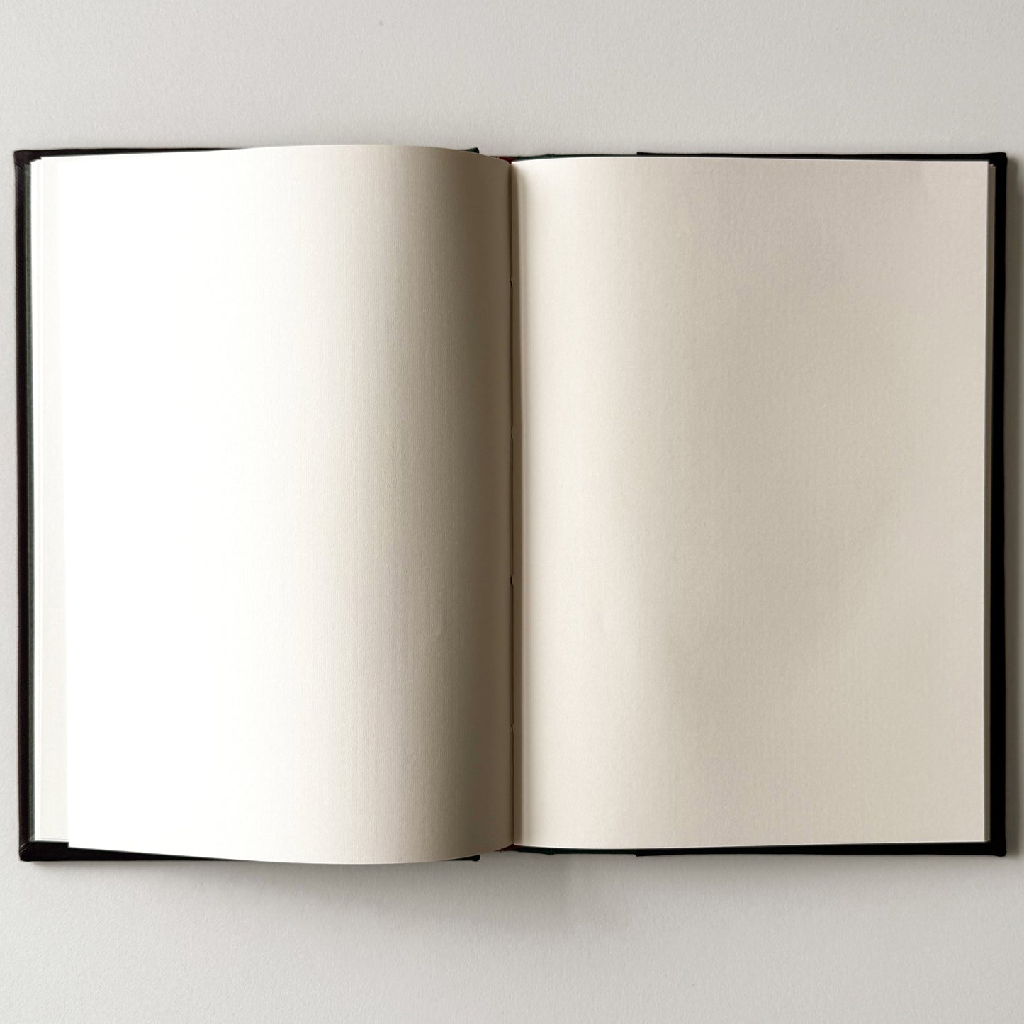 Handmade Leather Notebook No. 38 | 16,5 x 24 cm