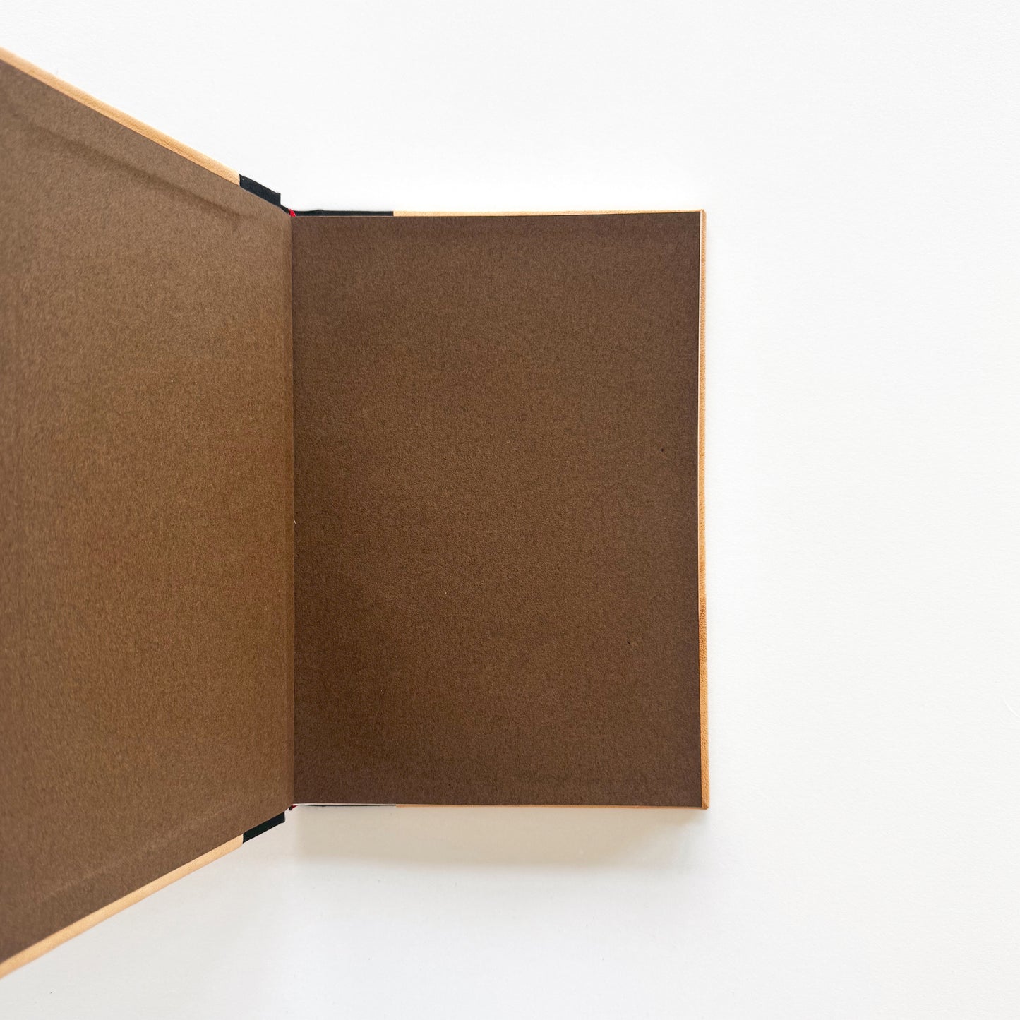 Handmade Leather Notebook No. 13 | 12,5 x 18 cm