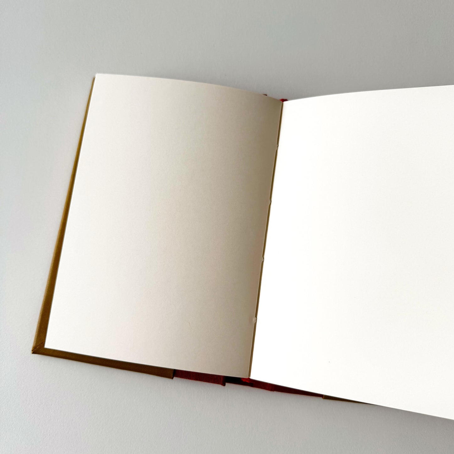 Handmade Leather Notebook No. 23 | 12,5 x 18 cm