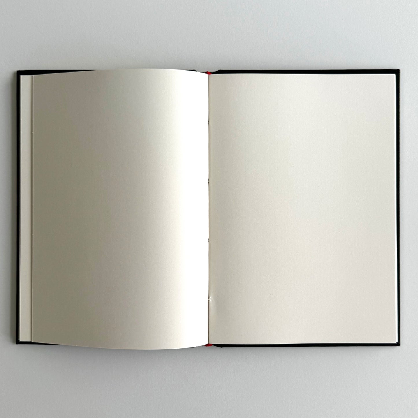 Handmade Leather Notebook No. 11 | 16,5 x 24 cm