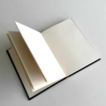 Handmade Leather Notebook No. 11 | 12,5 x 18 cm