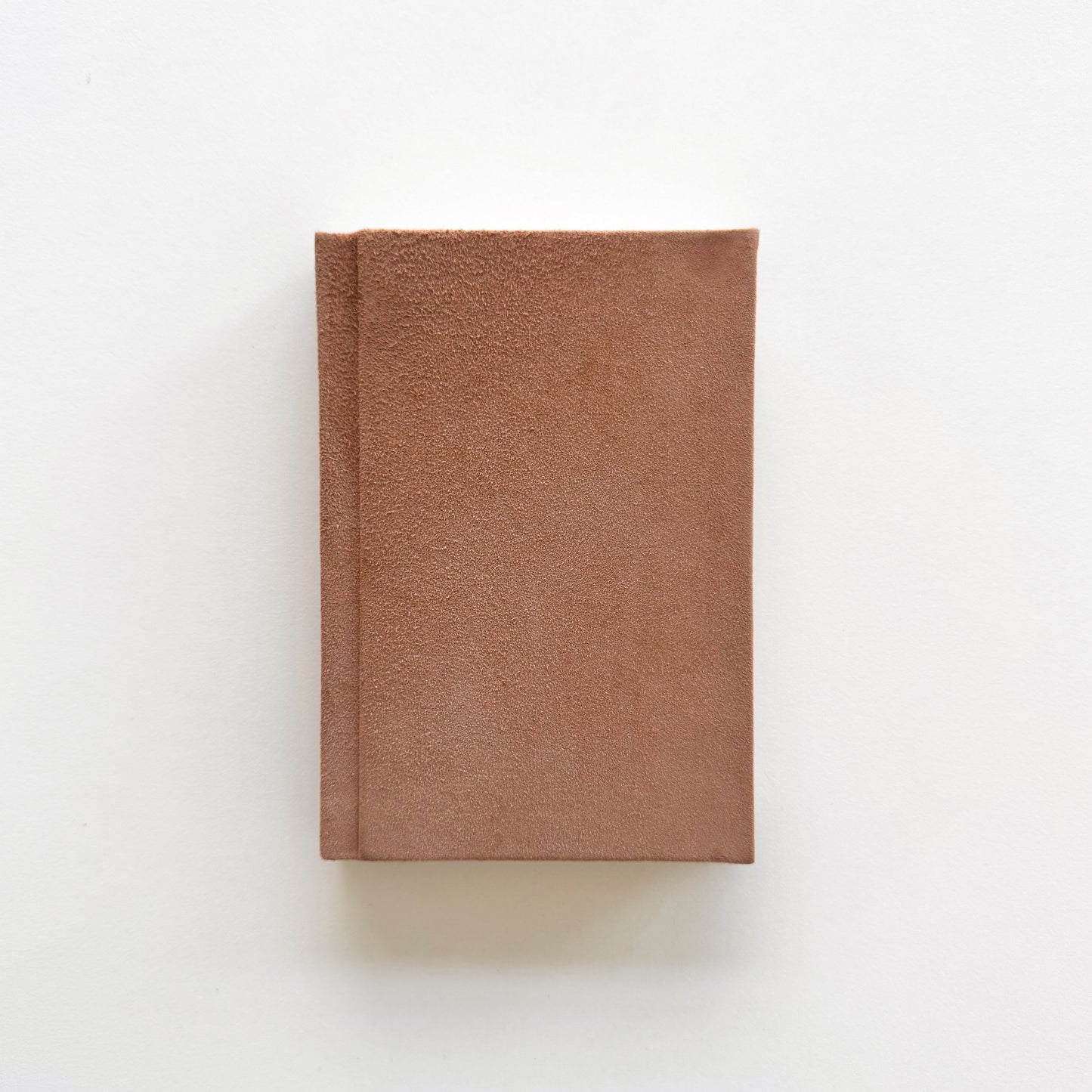 Handmade Leather Notebook No. 16 | 12,5 x 18 cm