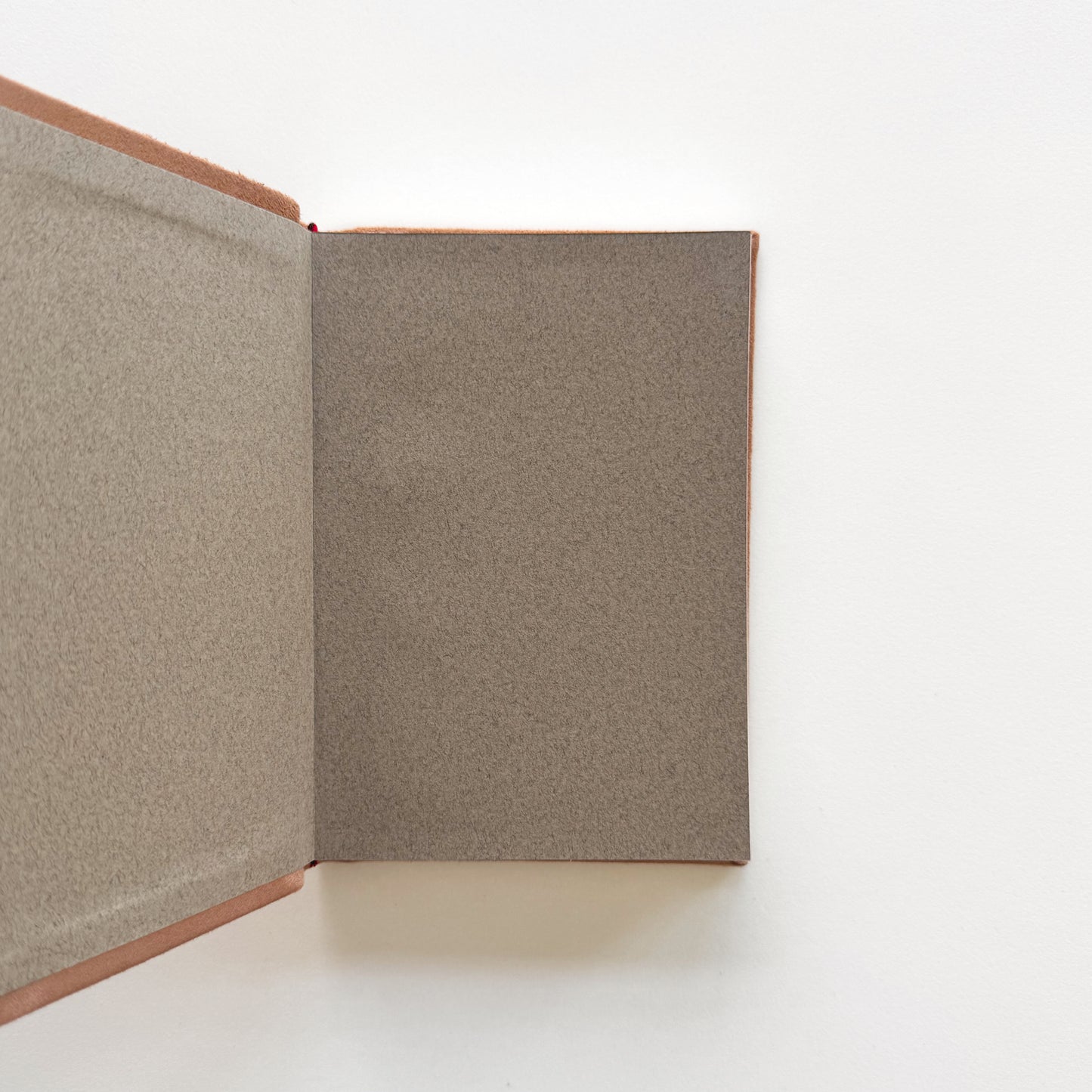 Handmade Leather Notebook No. 16 | 12,5 x 18 cm