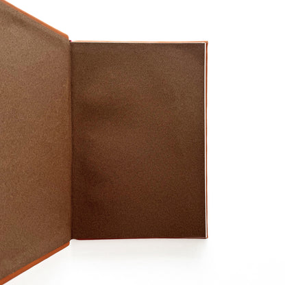 Handmade Leather Notebook No. 8 | 16,5 x 24 cm