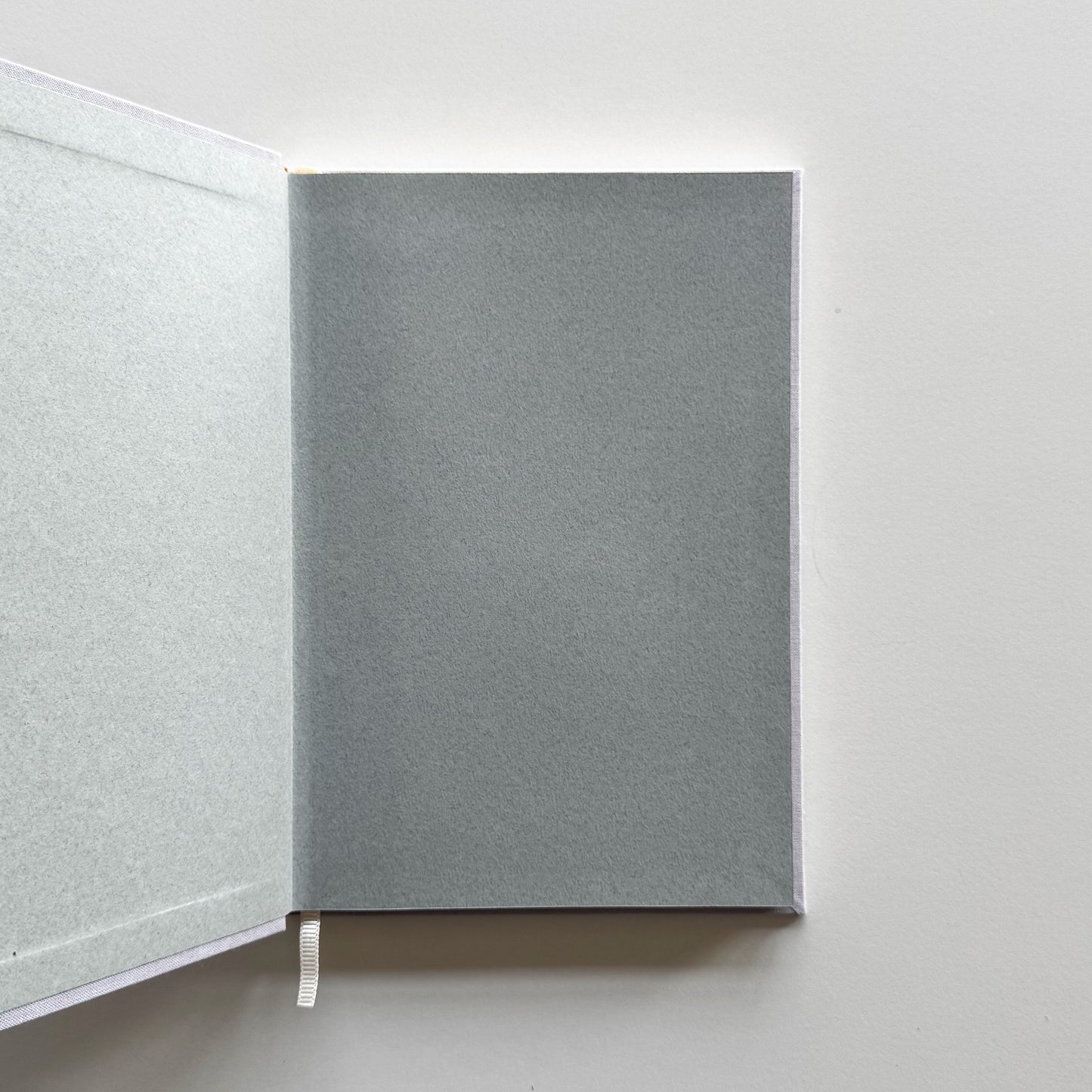 Handbound Weekly Planner (undated), LİLA