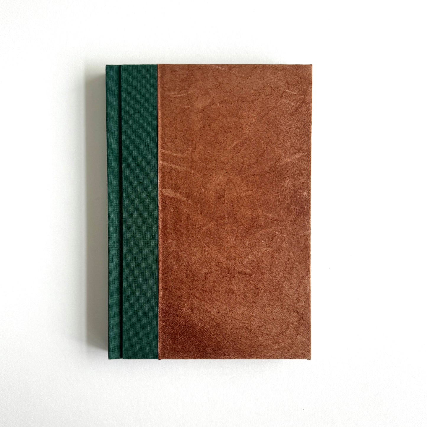 Handmade Leather Notebook No. 9 | 16,5 x 24 cm