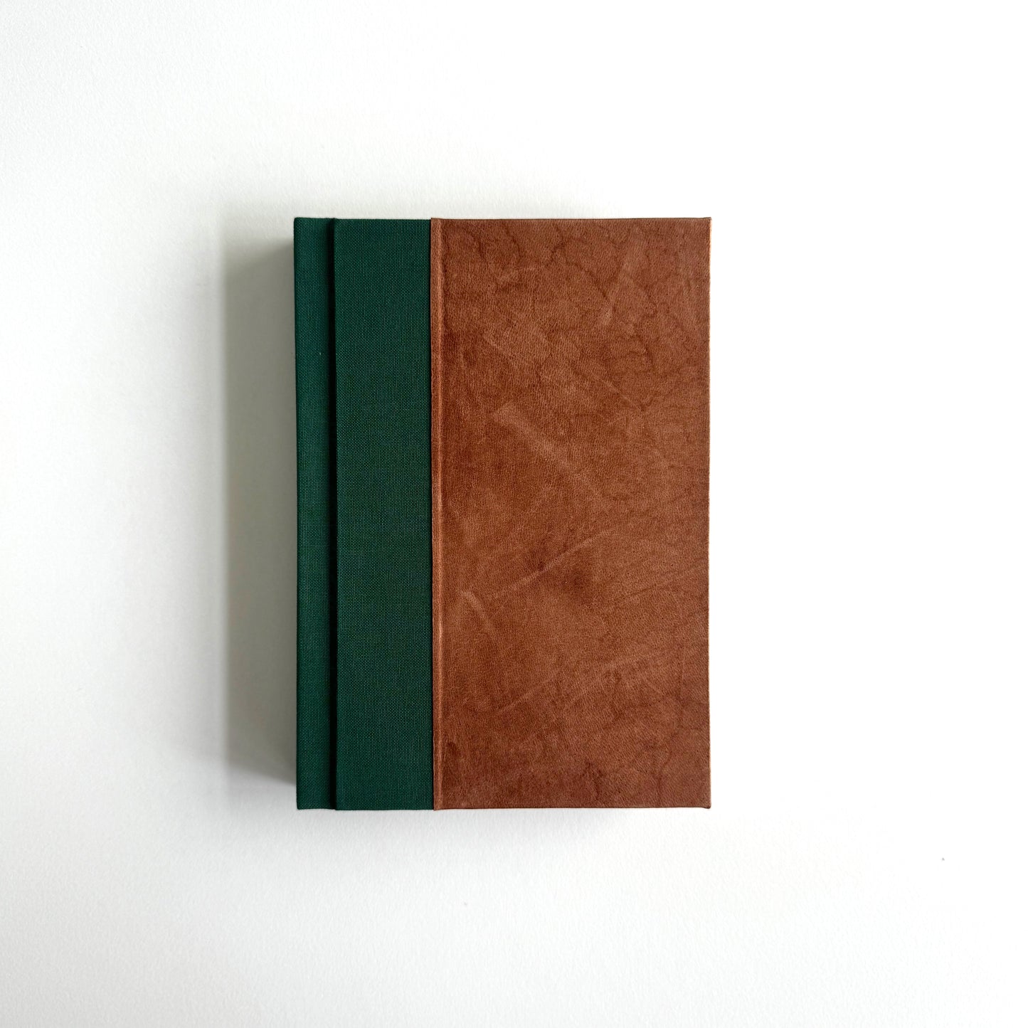 Handmade Leather Notebook No. 9 | 12,5 x 18 cm